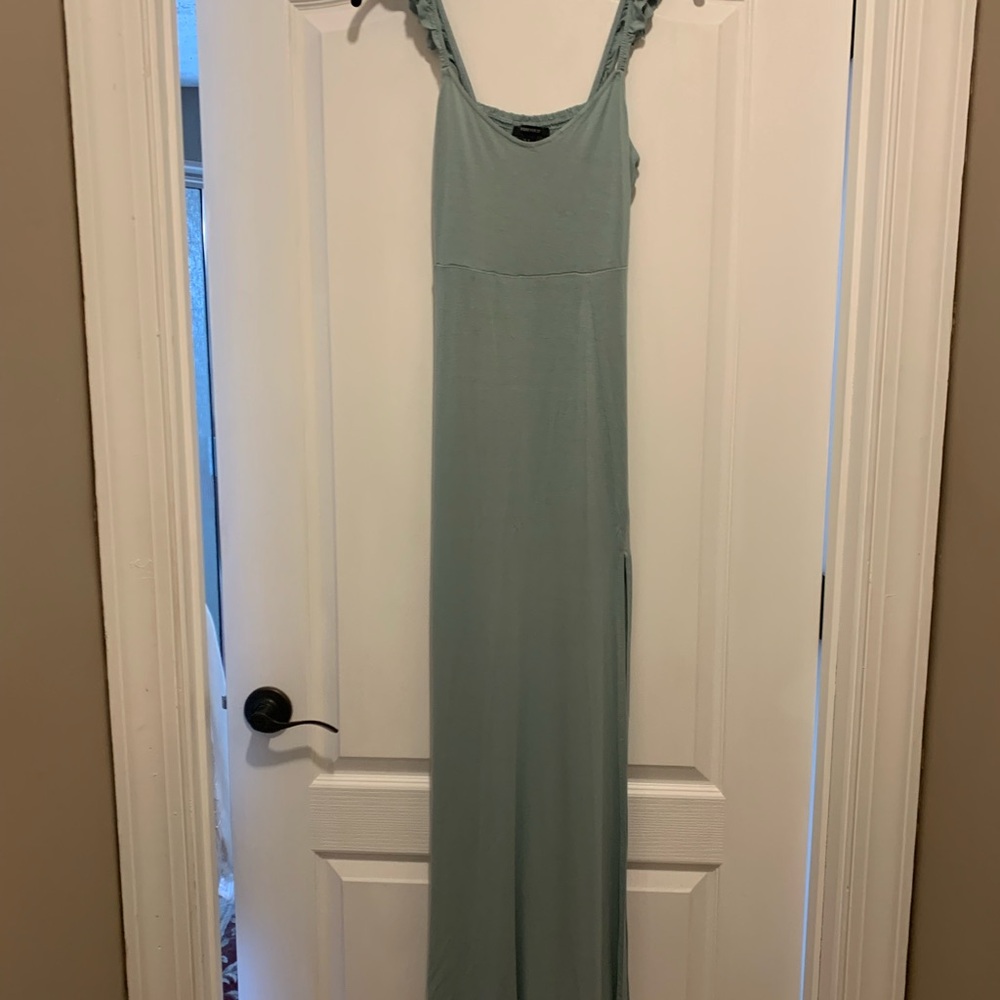 Light Green Sleeveless Maxi Dress